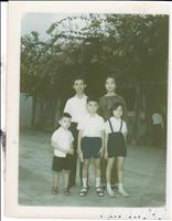 thumbnail of withmomdadbroandsis